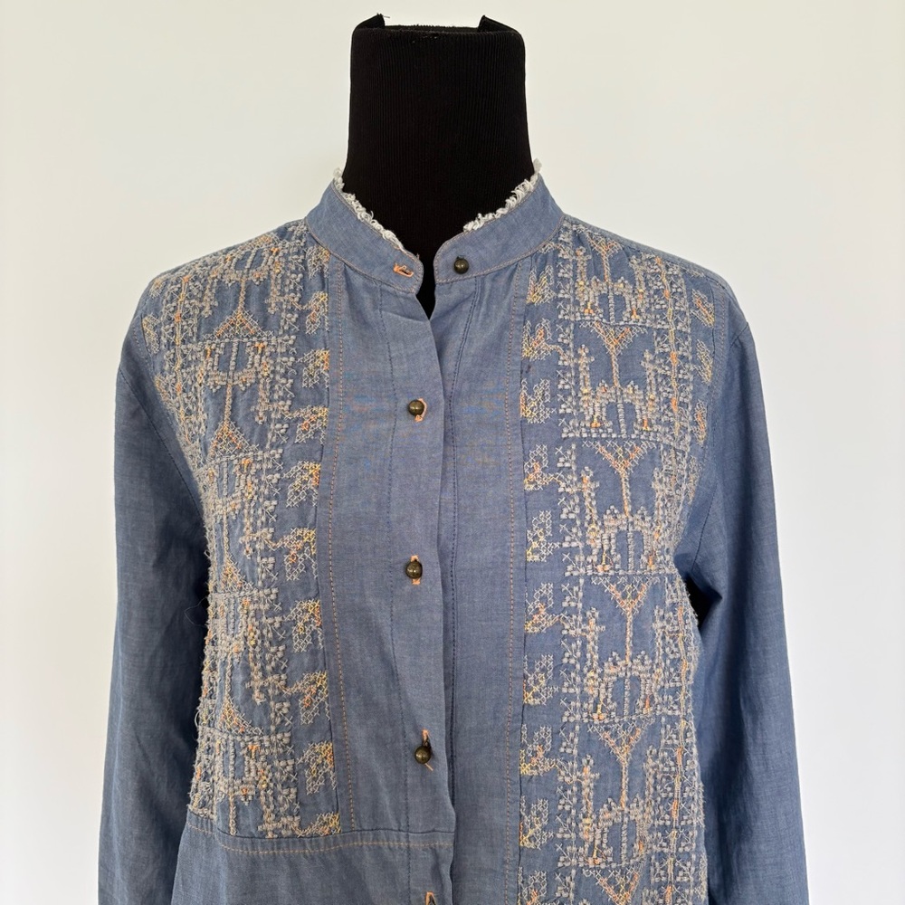 Blue Button-Up Shirt with Embroidered Design - Picture 2 of 8